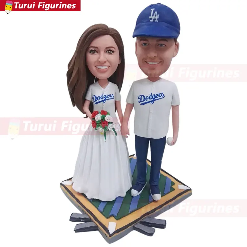 bobblehead Wedding cake topper Groom Bride Personalized Wedding Cake Toppers Custom Bobble Head Homeplate Topper Cak
bobblehead Wedding cake topper Groom Bride Personalized Wedding Cake Toppers Custom Bobble Head Homeplate Topper Cak