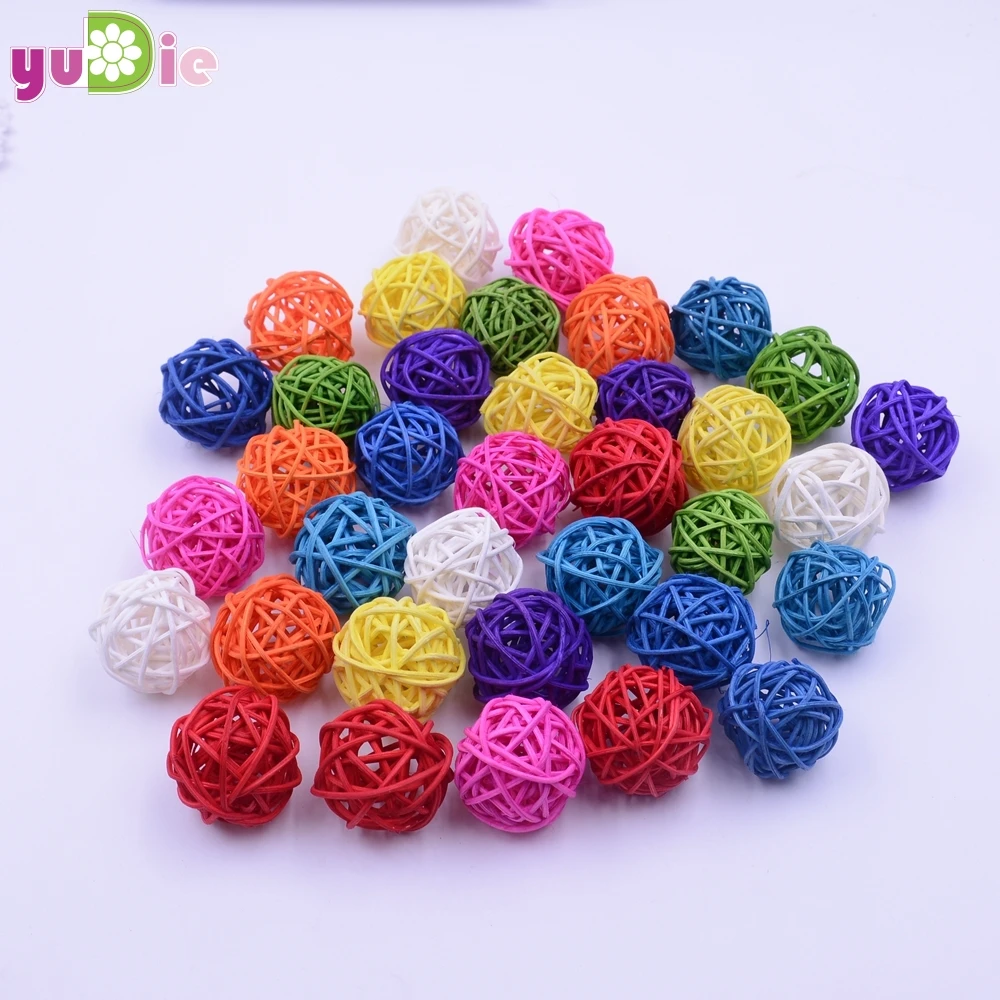 100pcs/lot 2.5cm Rattan balls Christmas decorative wicker balls Small Sepak Takraw Ball Round rattan Ball Decoration
100pcs/lot 2.5cm Rattan balls Christmas decorative wicker balls Small Sepak Takraw Ball Round rattan Ball Decoration