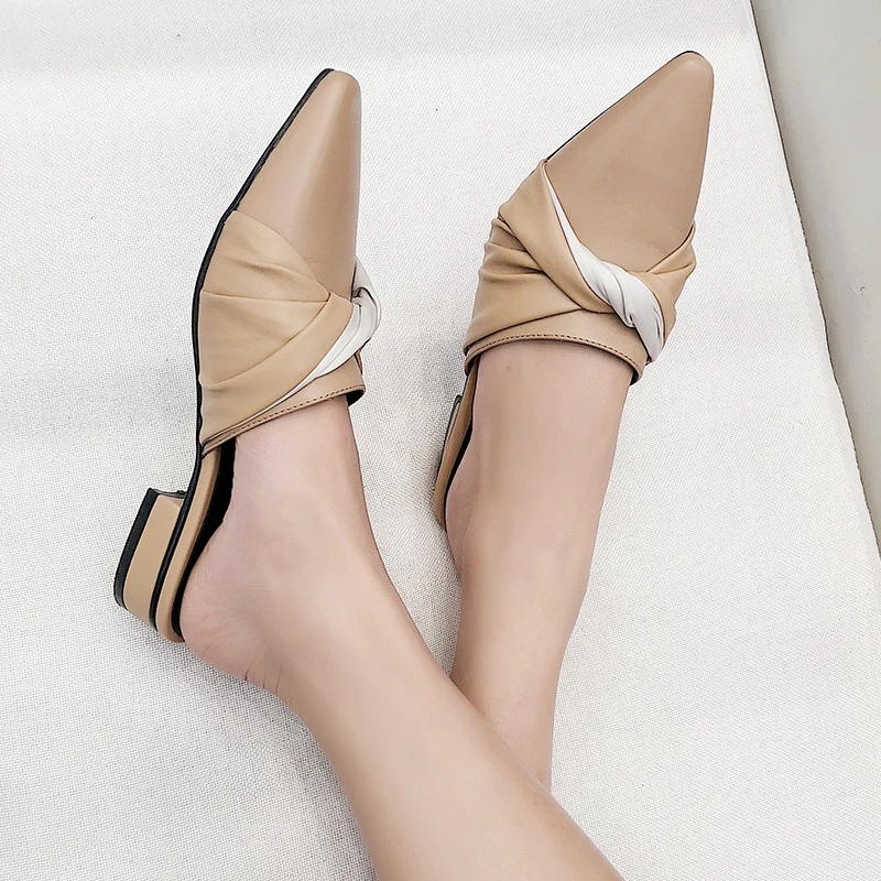 ISNOM Genuine Leather Slippers Woman Pointed Toe Footwear Butterfly Knot Slides Shoes Female Low Heels Mules Shoes Women Summer
ISNOM Genuine Leather Slippers Woman Pointed Toe Footwear Butterfly Knot Slides Shoes Female Low Heels Mules Shoes Women Summer