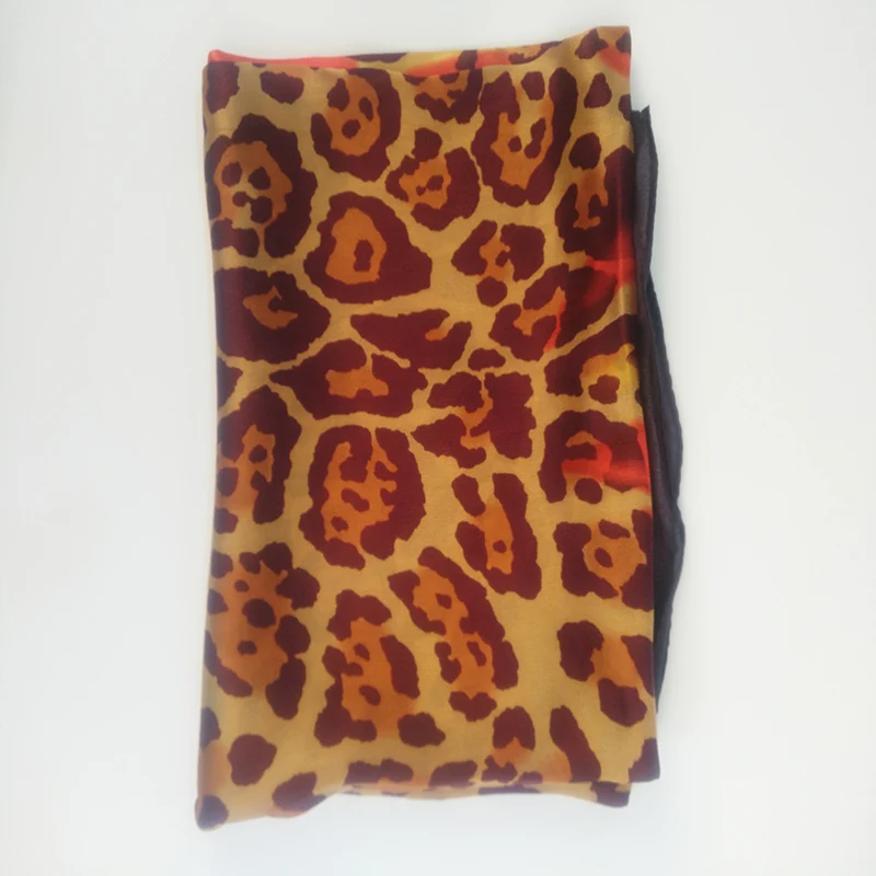 New Temperament Wild Quality Chinese Style Trend Elegant And Comfortable Silk Scarf
New Temperament Wild Quality Chinese Style Trend Elegant And Comfortable Silk Scarf