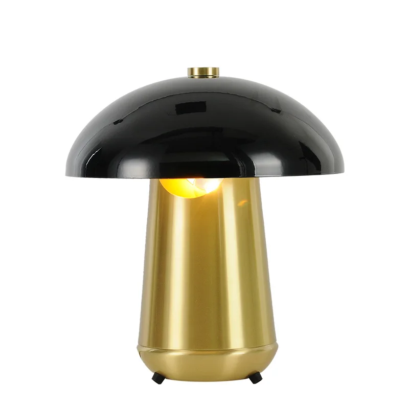 Post-modern designer light luxury metal plating table light bedroom bedside study desk living room edge creative table lamps
Post-modern designer light luxury metal plating table light bedroom bedside study desk living room edge creative table lamps