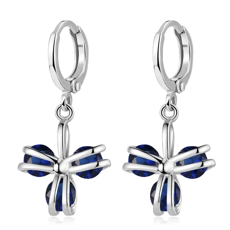 FYM New Luxury 3 Colors Flower Shape Crystal Hoop Earrings Cubic Zirconia Jewelry Earring For Women Wedding Party
FYM New Luxury 3 Colors Flower Shape Crystal Hoop Earrings Cubic Zirconia Jewelry Earring For Women Wedding Party
