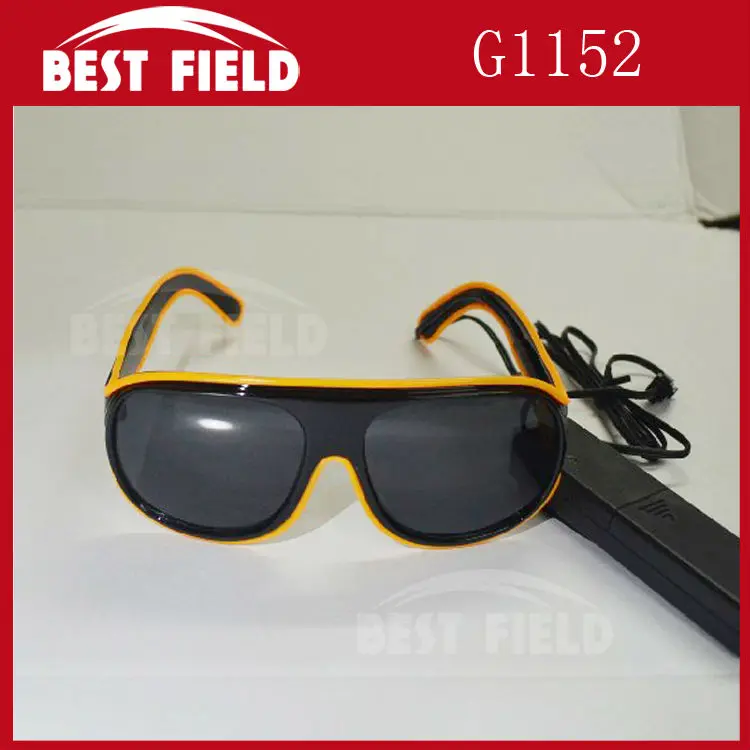 20pcs/lot El Wire Glow Sun Glasses Led DJ Bright Light Safety sunglasses Voice control Costume Party festival
20pcs/lot El Wire Glow Sun Glasses Led DJ Bright Light Safety sunglasses Voice control Costume Party festival