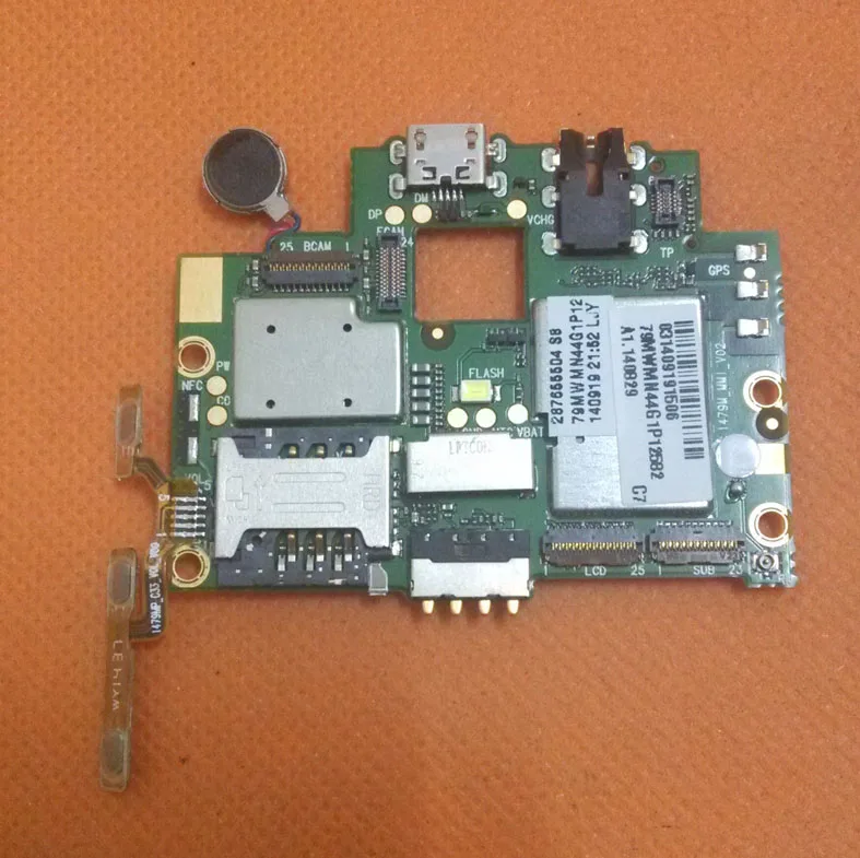 Used Original mainboard 512M RAM+4G ROM Motherboard for Bluboo X3 4.5 Inch MTK6582 Quad Core Free shipping
Used Original mainboard 512M RAM+4G ROM Motherboard for Bluboo X3 4.5 Inch MTK6582 Quad Core Free shipping