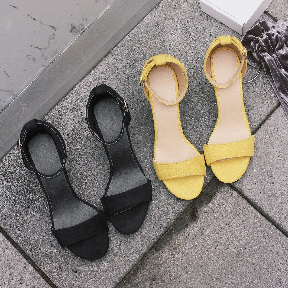 Hot Selling Women Solid Black Strange Style Peep Toe Metal Heel Ankle Buckle Strap Pumps Summer Fashion Chain Decoration Sandals
Hot Selling Women Solid Black Strange Style Peep Toe Metal Heel Ankle Buckle Strap Pumps Summer Fashion Chain Decoration Sandals