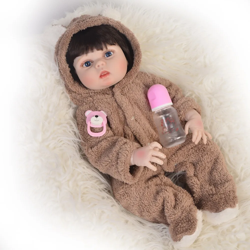 bebes reborn doll Baby girl Dolls wear Soft brown plush clothes 55cm full Silicone Boneca Reborn Bonecas children's day gift toy
bebes reborn doll Baby girl Dolls wear Soft brown plush clothes 55cm full Silicone Boneca Reborn Bonecas children's day gift toy