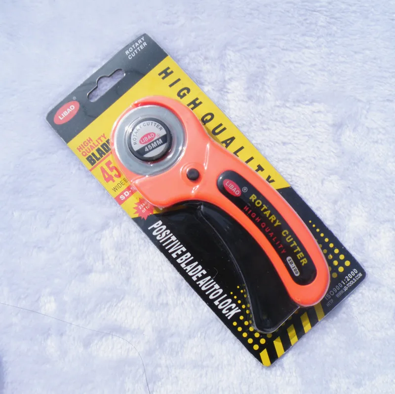 Free shipping Orange rotary cutter 45mm diameter Patchwork cutter tool for easy cutting fabric needlewrok tool crafts tool
Free shipping Orange rotary cutter 45mm diameter Patchwork cutter tool for easy cutting fabric needlewrok tool crafts tool