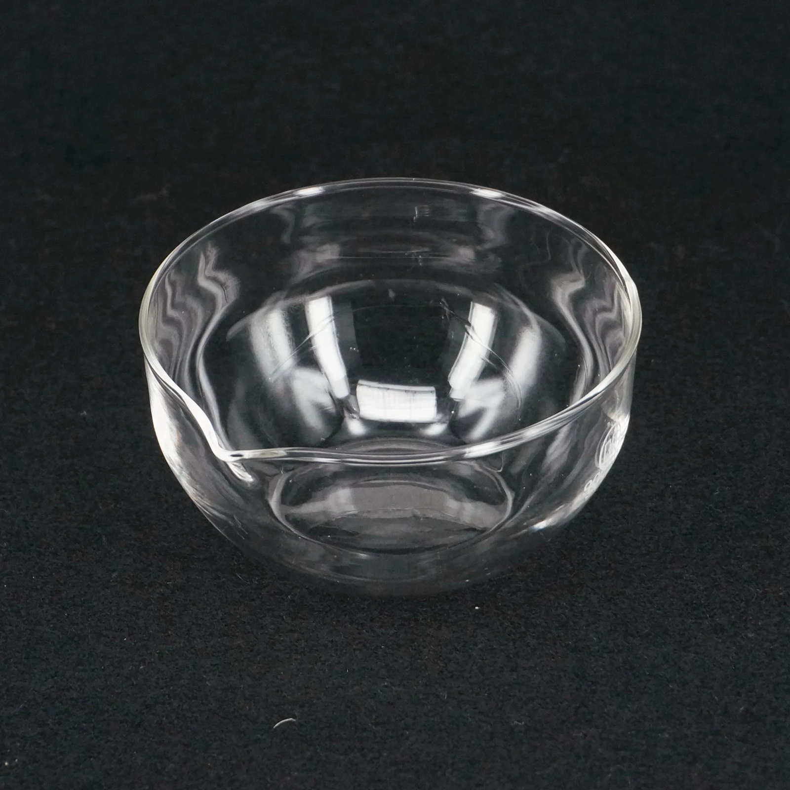 90mm Diameter Glass Evaporating dish plat bottom with spout For Chemistry Laboratory
90mm Diameter Glass Evaporating dish plat bottom with spout For Chemistry Laboratory