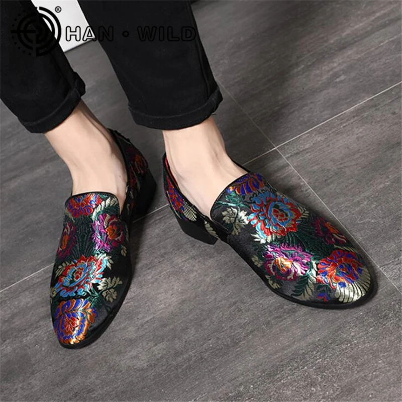 2019 Fashion Comfortable Men Casual Shoes Loafers Men Shoes Vintage Silk Embroidery Shoes Men Flats Colorful Party Shoes
2019 Fashion Comfortable Men Casual Shoes Loafers Men Shoes Vintage Silk Embroidery Shoes Men Flats Colorful Party Shoes