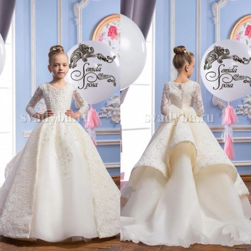 Vintage Ivory Flower Girls Dresses Pearls Beads Long Sleeves Ball Gown Princess Kid Pageant Dresses First Communion Gown
Vintage Ivory Flower Girls Dresses Pearls Beads Long Sleeves Ball Gown Princess Kid Pageant Dresses First Communion Gown