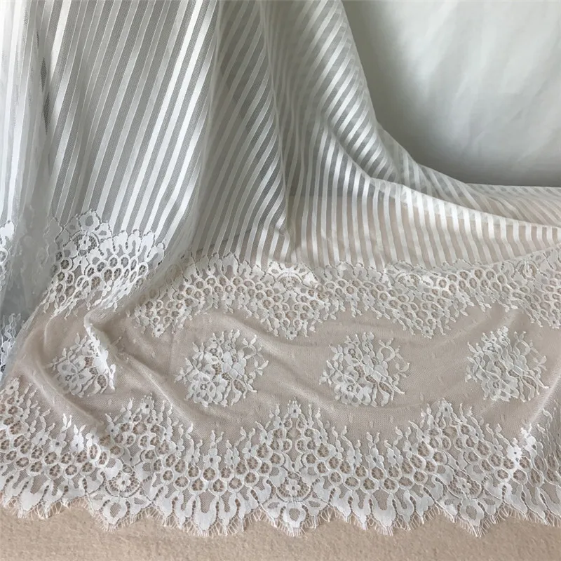 3meters/lot Striped French Eyelash Lace Trim Big Flower White Lace Fabric Handmade DIY Clothes Accessories Width 145CM
3meters/lot Striped French Eyelash Lace Trim Big Flower White Lace Fabric Handmade DIY Clothes Accessories Width 145CM