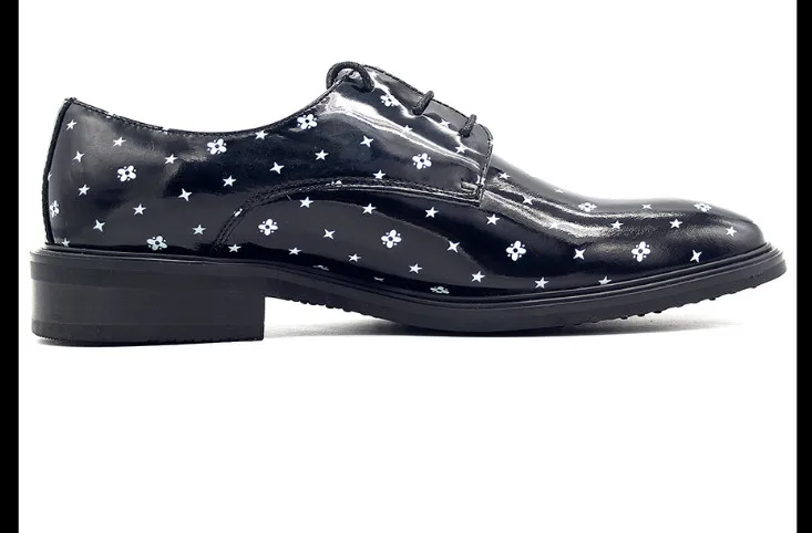 Spring Snowflake dot print leather England Style Genuine Leather Dress Shoes Men Office Lace Up Top Quality Derby shoes
Spring Snowflake dot print leather England Style Genuine Leather Dress Shoes Men Office Lace Up Top Quality Derby shoes