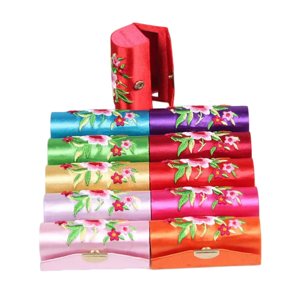 Retro Chinese Style Lipstick Case Brocade Embroidered Holder Box With Mirror Bridesmaid Gifts Flower Design Lip Stick Cases
Retro Chinese Style Lipstick Case Brocade Embroidered Holder Box With Mirror Bridesmaid Gifts Flower Design Lip Stick Cases