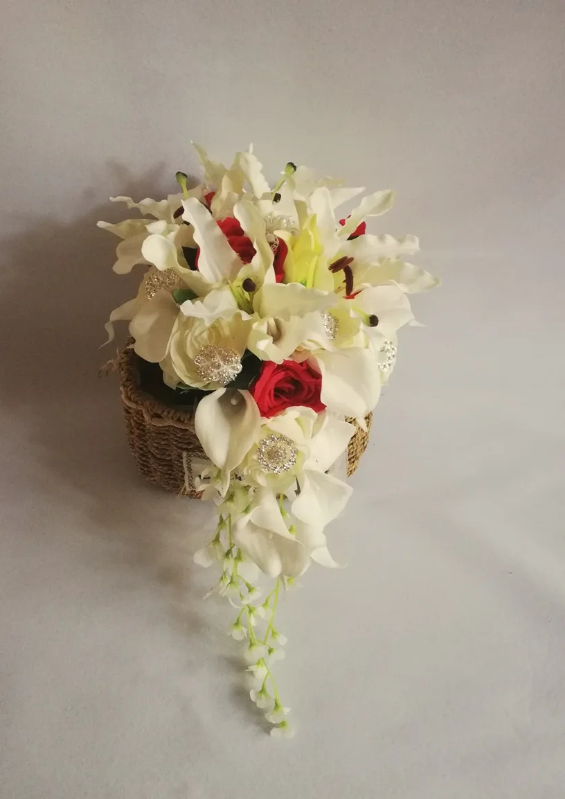 Waterfall Ivory Wedding Flowers Bridal Bouquets Artificial Pearls Crystal Wedding Bouquet De Mariage Rose
Waterfall Ivory Wedding Flowers Bridal Bouquets Artificial Pearls Crystal Wedding Bouquet De Mariage Rose