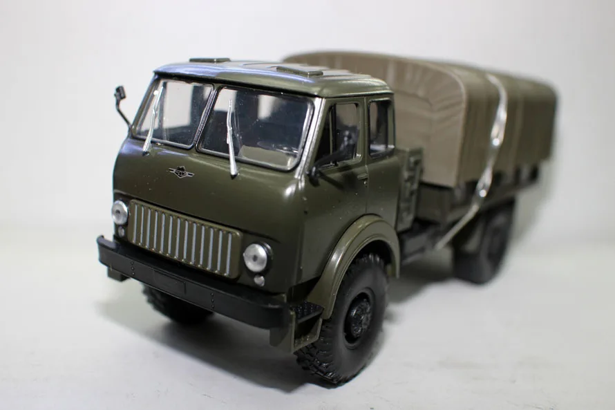 Classic Diecast Toy Model 1:43 Soviet Union Russian MAZ 505 1962 Vintage Van Truck Transporter Model for Collection,Decoration
Classic Diecast Toy Model 1:43 Soviet Union Russian MAZ 505 1962 Vintage Van Truck Transporter Model for Collection,Decoration