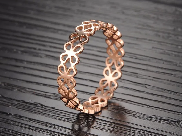 Fashion Rose Gold color Women Hollow Out Clovers Finger Rings / Cheap Women Rings Free Shipping
Fashion Rose Gold color Women Hollow Out Clovers Finger Rings / Cheap Women Rings Free Shipping