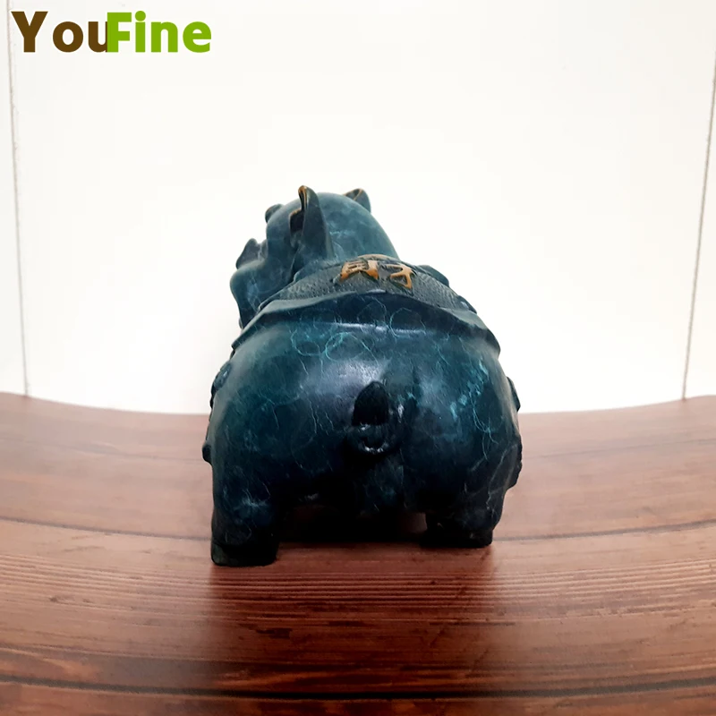 18*10*13.5cm Chinese Bronze Feng Shui Statue 12 Zodiac Of Pig Bronze Sculpture Cute Lucky Bronze Pig Statues Home Decoration
18*10*13.5cm Chinese Bronze Feng Shui Statue 12 Zodiac Of Pig Bronze Sculpture Cute Lucky Bronze Pig Statues Home Decoration