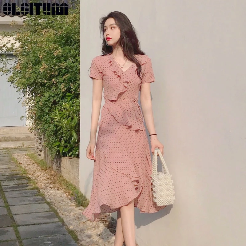 OLGITUM Women 2020 Summer Dress Female New Fashion V-neck Cake Vestido Sexy Temperament Foral Dots Chiffon Dress DR1104
OLGITUM Women 2020 Summer Dress Female New Fashion V-neck Cake Vestido Sexy Temperament Foral Dots Chiffon Dress DR1104