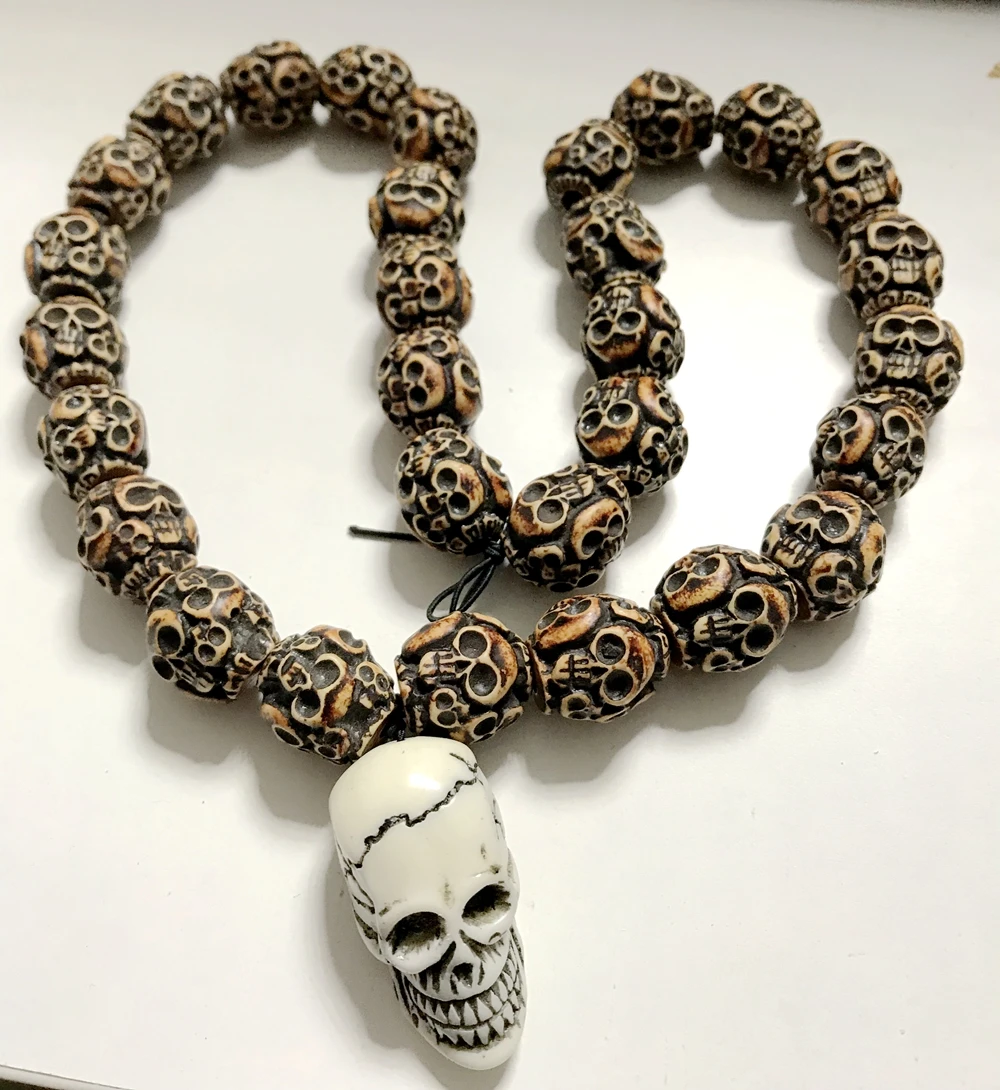 Длинное ожерелье в стиле хип-хоп с подвеской черепа, не стандартное (30 бусин черепа + 1 головка черепа)
Длинное ожерелье в стиле хип-хоп с подвеской черепа, не стандартное (30 бусин черепа + 1 головка черепа)