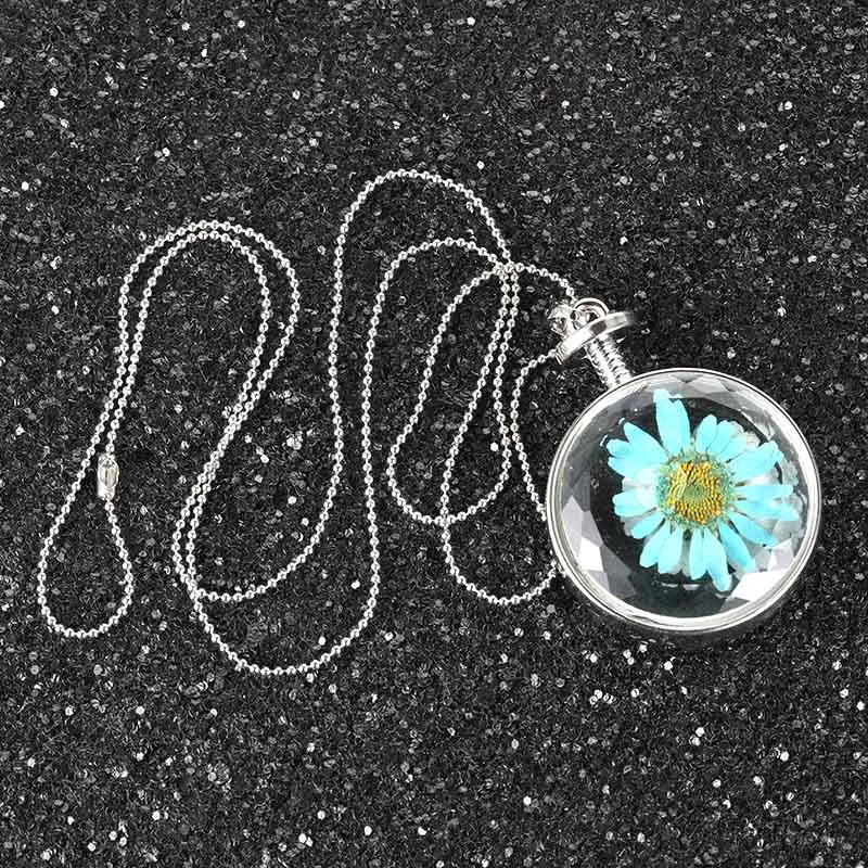 Circular Metal Crystal Glass Necklace Natural Blue Sunflower Plant Dried Flower Charm Crystal specimens Necklace Metal Pendant
Circular Metal Crystal Glass Necklace Natural Blue Sunflower Plant Dried Flower Charm Crystal specimens Necklace Metal Pendant