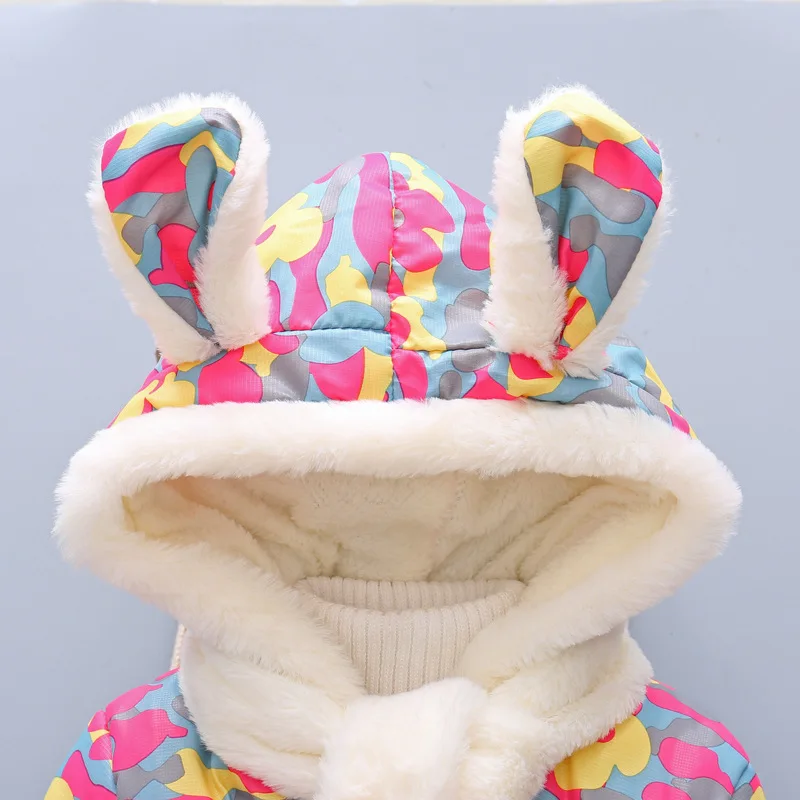 2020 Winter Thick Coat Girls Cute Rabbit Ears Hooded Camouflage Print With Scarf Outerwear Baby Children's Down Jacket Clothing
2020 Winter Thick Coat Girls Cute Rabbit Ears Hooded Camouflage Print With Scarf Outerwear Baby Children's Down Jacket Clothing
