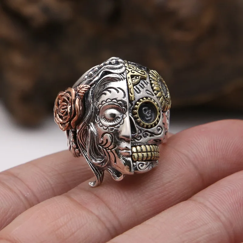 Pure 925 Sterling Silver Double Face Skull With Rose Flower Carving Vintage Finger Ring Punk Rock Thai Silver Jewelry
Pure 925 Sterling Silver Double Face Skull With Rose Flower Carving Vintage Finger Ring Punk Rock Thai Silver Jewelry