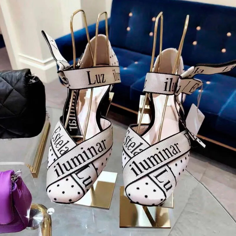 2019 Sandalias De Moda Black High Heels Sexy Summer Buckle Mesh Letters Stiletto Bow-knote Low Heel Sandal Women's Shoes Party
2019 Sandalias De Moda Black High Heels Sexy Summer Buckle Mesh Letters Stiletto Bow-knote Low Heel Sandal Women's Shoes Party