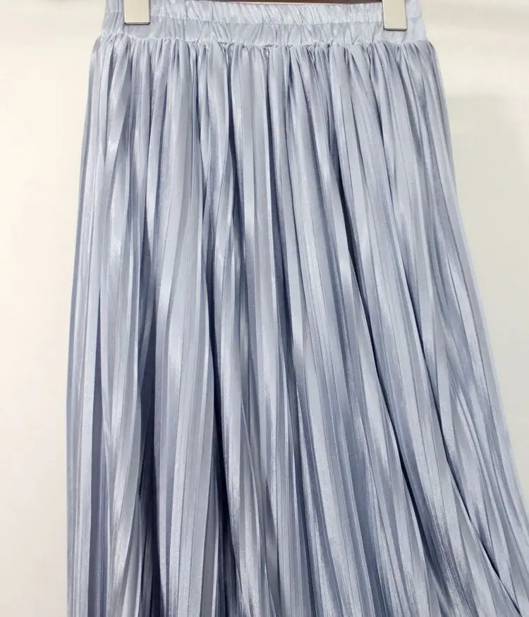 2018 Spring And Summer Retro Pleated Thin Shiny Metal Texture Skirt Female Organ Skirt High Waist Long Skirt
2018 Spring And Summer Retro Pleated Thin Shiny Metal Texture Skirt Female Organ Skirt High Waist Long Skirt