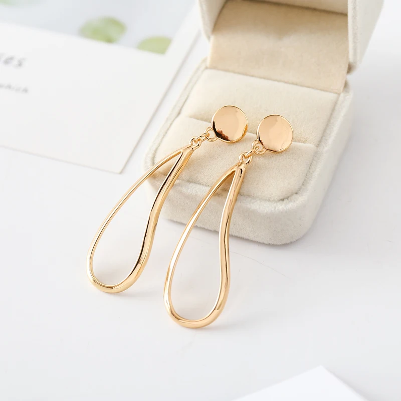 JUJIE Fashion Korean Round Geometric Drop Earrings For Women 2020 Hanging OL Dangle Earring Gold Modern Jewelry Dropshipping
JUJIE Fashion Korean Round Geometric Drop Earrings For Women 2020 Hanging OL Dangle Earring Gold Modern Jewelry Dropshipping