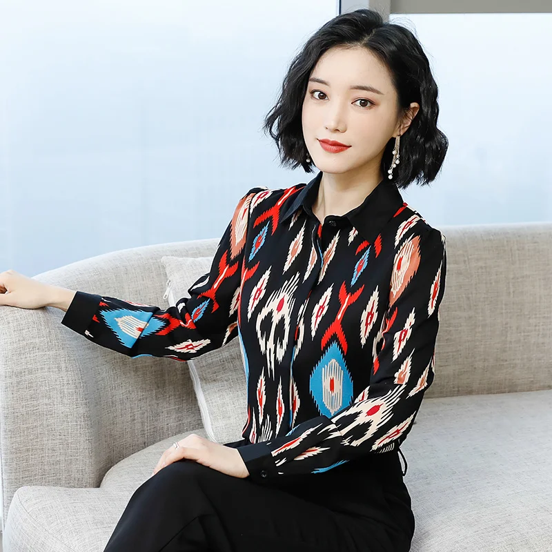 Fashion woman's blouses 2021 spring new Retro style Lapel Long Sleeve Large sizes Print pattern Chiffon women tops Shirt 2372 50
Fashion woman's blouses 2021 spring new Retro style Lapel Long Sleeve Large sizes Print pattern Chiffon women tops Shirt 2372 50