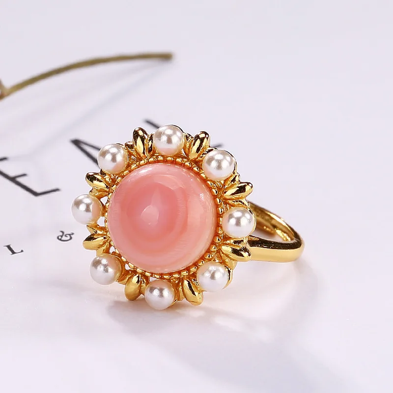 New Arrival Silver S925 Sterling Silver Plated Gold Pearl Shell Inlaid Lady's High-end Joker Ring Rings Wholesale
New Arrival Silver S925 Sterling Silver Plated Gold Pearl Shell Inlaid Lady's High-end Joker Ring Rings Wholesale