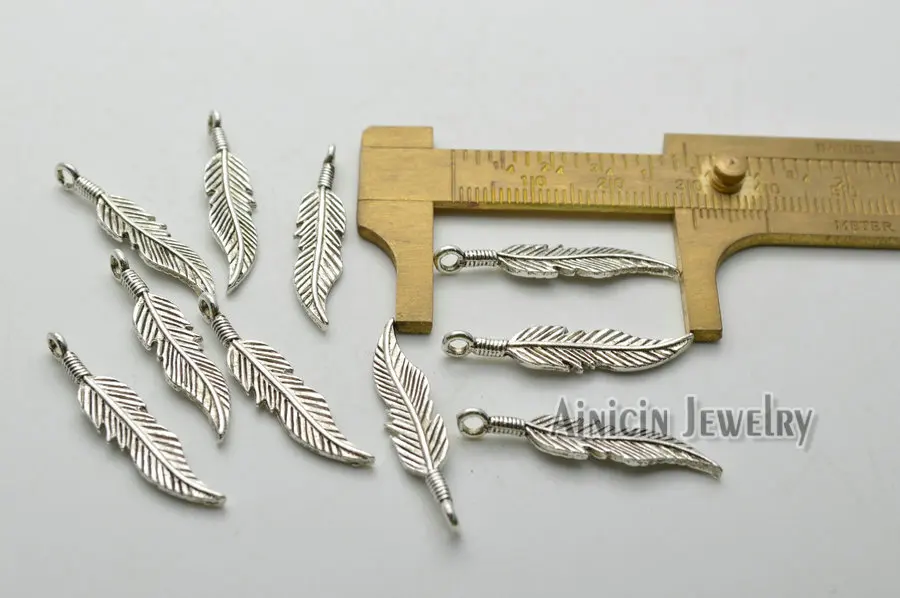 Ancient Silver Leaves 4x30mm Alloy Charms Fashion End Beads For Bracelet Jewelry Making Findings 50pcs/lot
Ancient Silver Leaves 4x30mm Alloy Charms Fashion End Beads For Bracelet Jewelry Making Findings 50pcs/lot