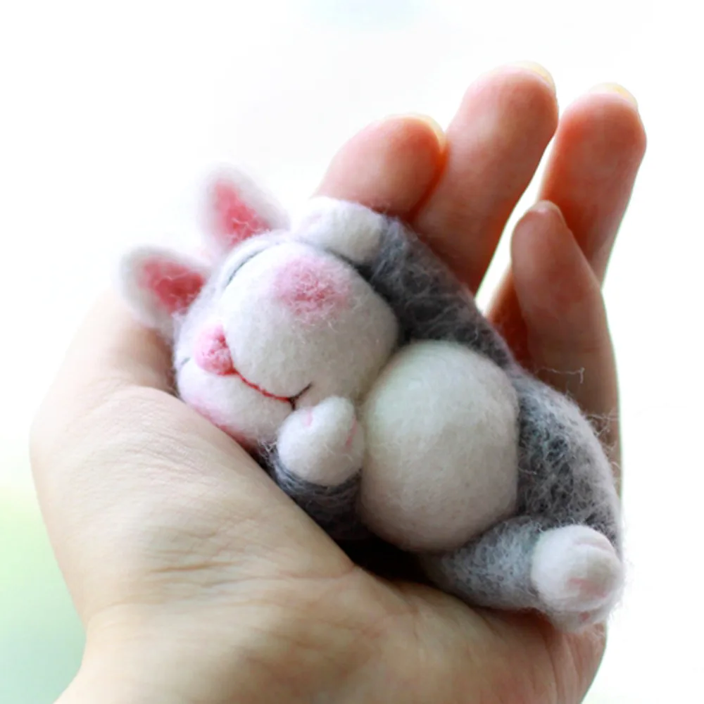 Feltsky Lazy Rabbit Needle Felting Kit Lying in Hands 10CM - Needles, Finger Guards, Foam Mat, Instructions
Feltsky Lazy Rabbit Needle Felting Kit Lying in Hands 10CM - Needles, Finger Guards, Foam Mat, Instructions