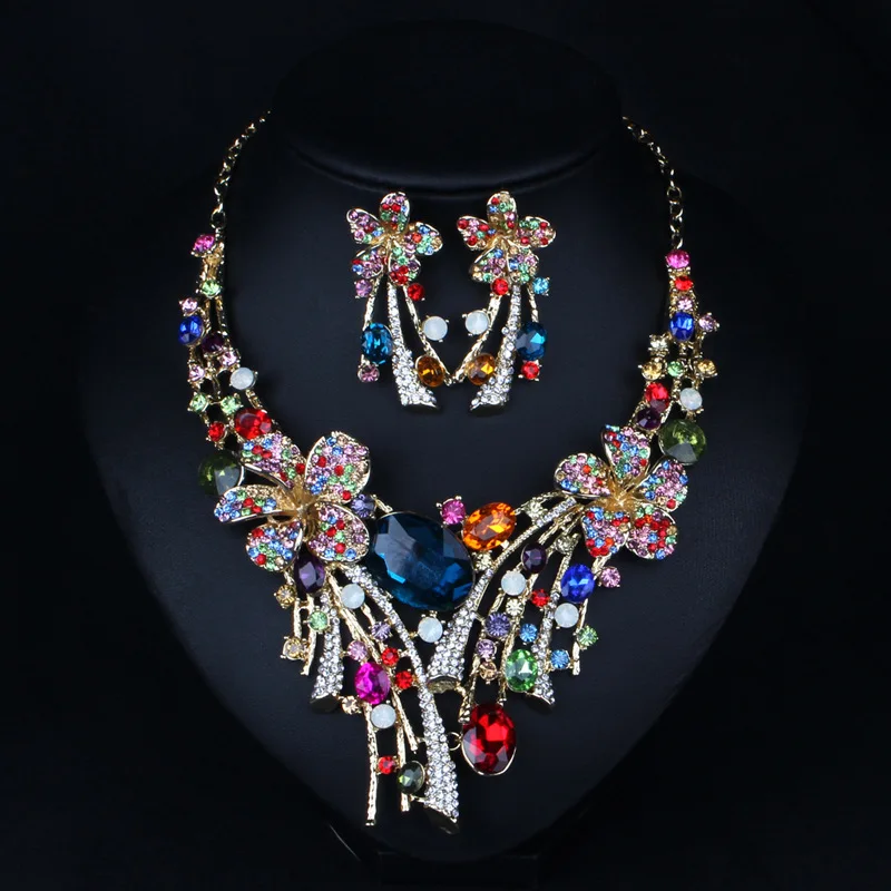 Elaborate exaggerated fashion wedding banquet dress luxury equisite necklace and earrings jewelry set for woman
Elaborate exaggerated fashion wedding banquet dress luxury equisite necklace and earrings jewelry set for woman