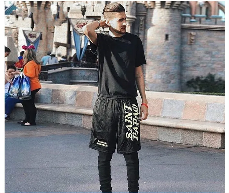 Kanye West Saint Pablo Seobean Short Skateboard Shorts Men Hip Hop Rapper Rocker Drake Summer Fashion Men Short Pants Moda Praia
Kanye West Saint Pablo Seobean Short Skateboard Shorts Men Hip Hop Rapper Rocker Drake Summer Fashion Men Short Pants Moda Praia