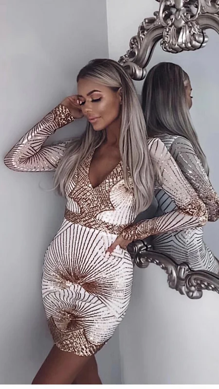 High Quality Brown Slinky Dress With Long Sleeves And V Stripe Elegant Evening night club chic Dress
High Quality Brown Slinky Dress With Long Sleeves And V Stripe Elegant Evening night club chic Dress