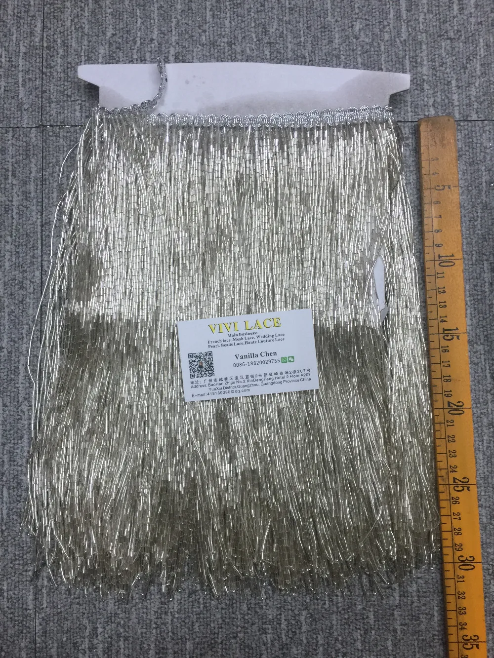 5 yards yy0015 silver long tube beads luxury tassel fringe 30 cm width for decoration dress/fashion designer
5 yards yy0015 silver long tube beads luxury tassel fringe 30 cm width for decoration dress/fashion designer