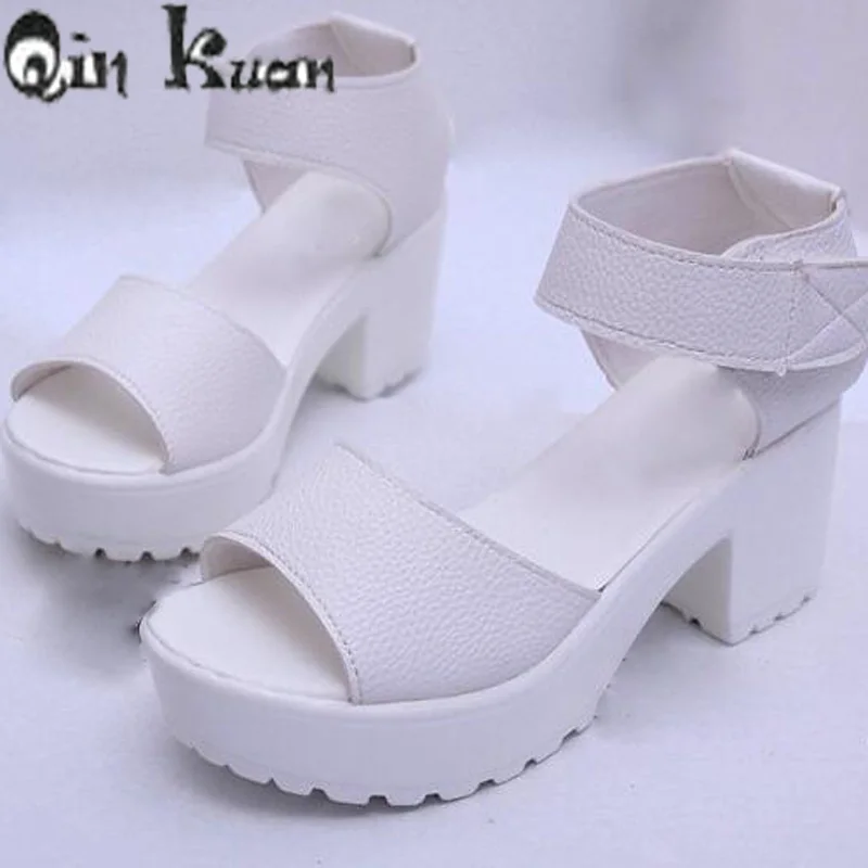 XingDeng Fashion Summer Women High Heel Creeper Platform Sandals Ladies Ankle High Peep Thick Heels Toe Sandals Size 34-41
XingDeng Fashion Summer Women High Heel Creeper Platform Sandals Ladies Ankle High Peep Thick Heels Toe Sandals Size 34-41