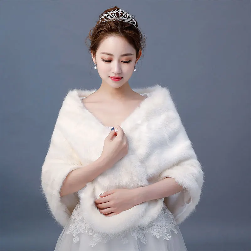 2020 New Wedding Warp Faux Fur Shawl Winter Long Bridal Jackets Bridal Scarfs In Stock
2020 New Wedding Warp Faux Fur Shawl Winter Long Bridal Jackets Bridal Scarfs In Stock