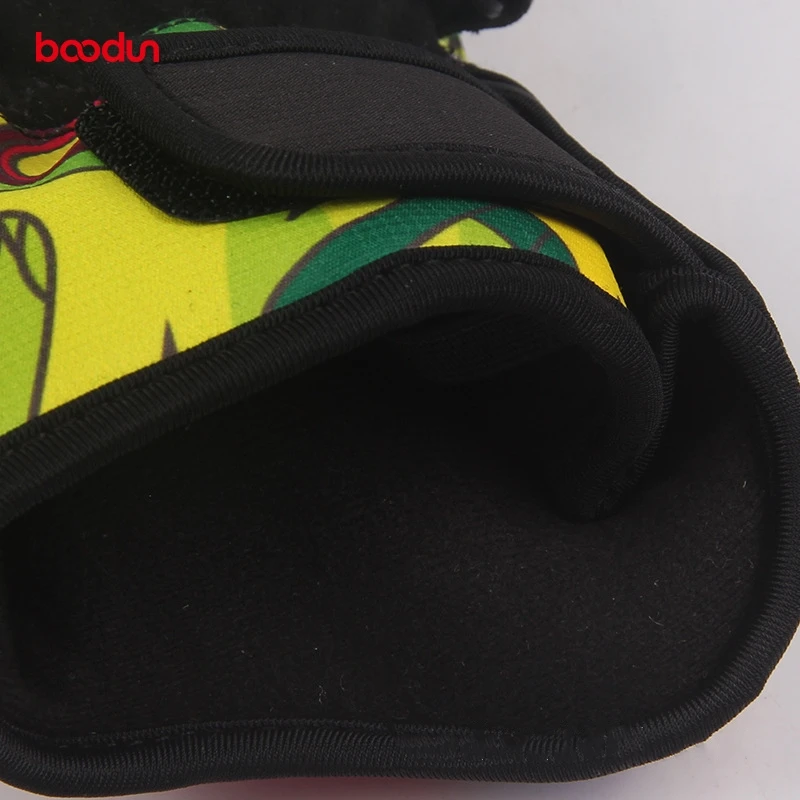 Women Winter New Outdoor Sports Ski Gloves Printed Anti-skid Riding Gloves Hiking Warm Gloves
Women Winter New Outdoor Sports Ski Gloves Printed Anti-skid Riding Gloves Hiking Warm Gloves