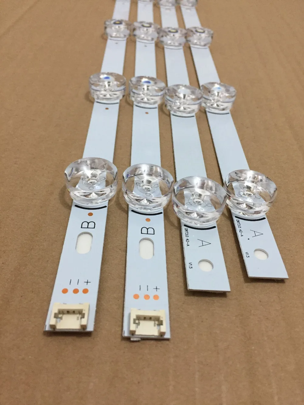100% новый 8 шт. (4*4 * B) светодиодный полоски для LG INNOTEK DRT 3,0 42 "-A/B Тип 6916L 1709B 1710B 1957E 1956E 6916L-1956A 6916L-1957A
100% новый 8 шт. (4*4 * B) светодиодный полоски для LG INNOTEK DRT 3,0 42 "-A/B Тип 6916L 1709B 1710B 1957E 1956E 6916L-1956A 6916L-1957A