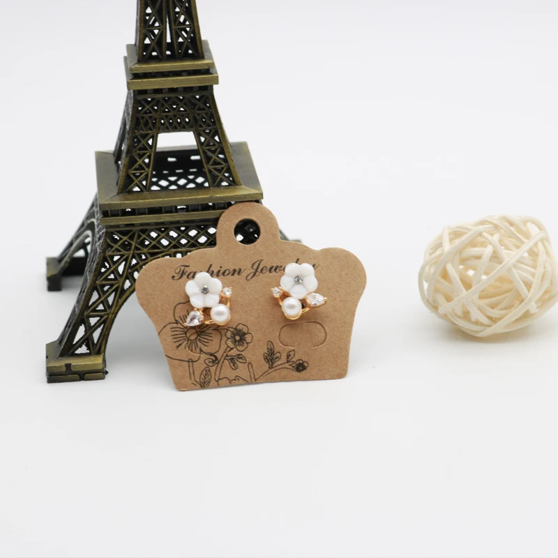 100Pcs Crown Shape Kraft/White Paper Ear Studs Cards Hang Tags Jewelry Display Earring Cards for Jewelry Earring Packaging Cards
100Pcs Crown Shape Kraft/White Paper Ear Studs Cards Hang Tags Jewelry Display Earring Cards for Jewelry Earring Packaging Cards