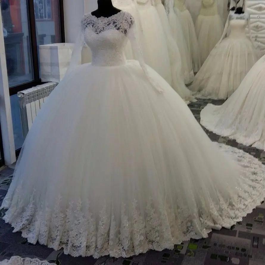Robe De Lace Appliques Scoop Neck Princess Wedding Dresses With Long Sleeve Ball Gown Wedding Gowns
Robe De Lace Appliques Scoop Neck Princess Wedding Dresses With Long Sleeve Ball Gown Wedding Gowns