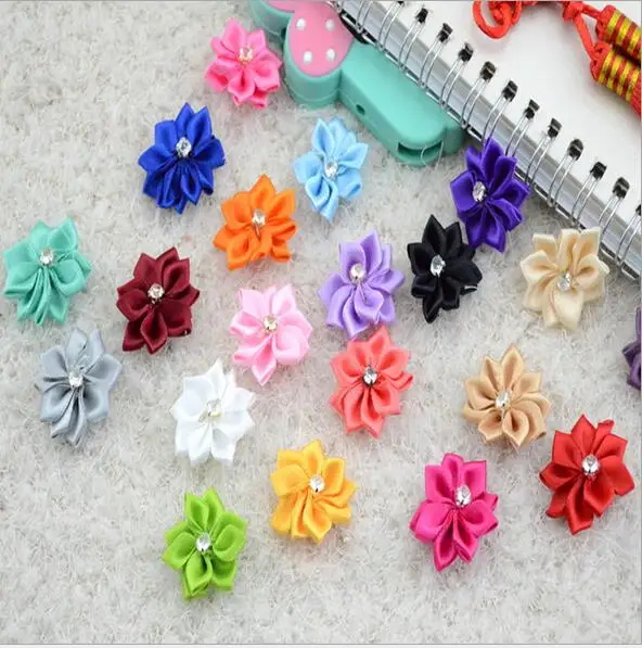 Cheap 100Pcs/Lot Hand Made DIA 2.6Cm Ribbon Rose With Crystal Wedding Artificial Flower Decoration DIY Accessoires
Cheap 100Pcs/Lot Hand Made DIA 2.6Cm Ribbon Rose With Crystal Wedding Artificial Flower Decoration DIY Accessoires