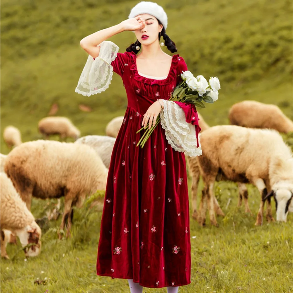 New Original Design Spring Autumn Women Court Style Vintage Retro Velvet Square Neck Slim Lace Panel Medieval Dresses AA4540
New Original Design Spring Autumn Women Court Style Vintage Retro Velvet Square Neck Slim Lace Panel Medieval Dresses AA4540