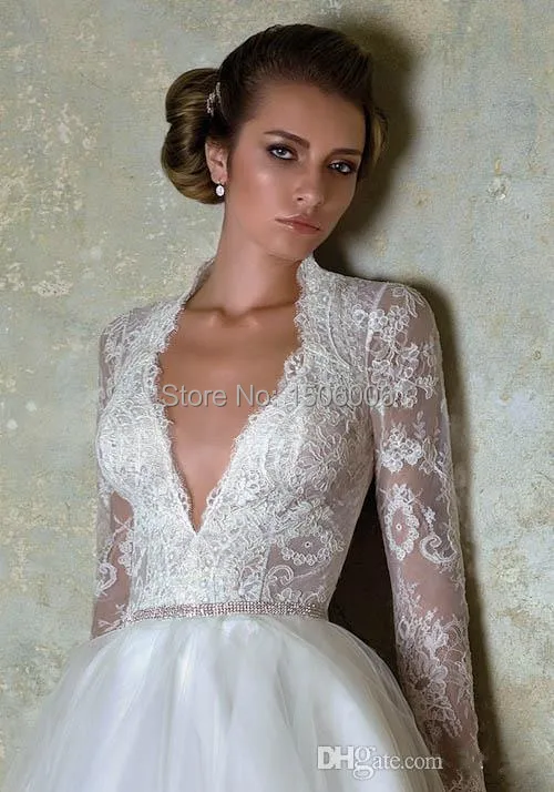 White 2016 A-Line Wedding Gown Sexy Deep V-Neck Full Sleeve Organza Knee-Length Wedding Dress Gorgeous Designer Bride Dress
White 2016 A-Line Wedding Gown Sexy Deep V-Neck Full Sleeve Organza Knee-Length Wedding Dress Gorgeous Designer Bride Dress