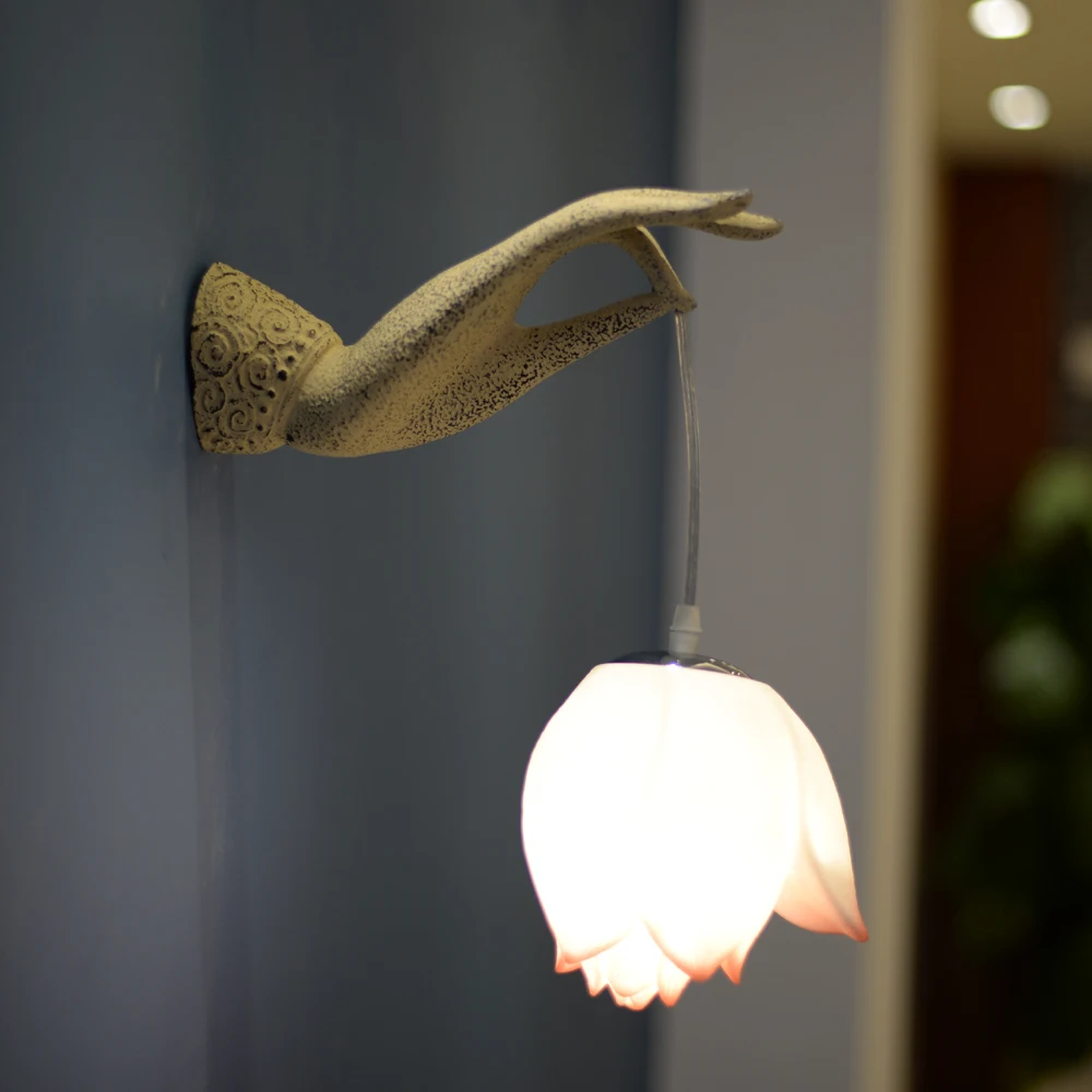 Chinese style gallery creative personality modern walls bergamot Lotus Restaurant bar club transparent corridor lamp unique HM
Chinese style gallery creative personality modern walls bergamot Lotus Restaurant bar club transparent corridor lamp unique HM