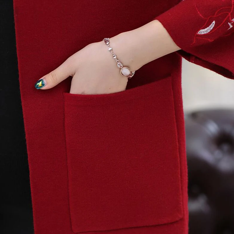 2018 Autumn Women Sweater Cardigan coat Middle-aged Mother temperament sweater knit cardigan For Women Jacket Tops plus size
2018 Autumn Women Sweater Cardigan coat Middle-aged Mother temperament sweater knit cardigan For Women Jacket Tops plus size