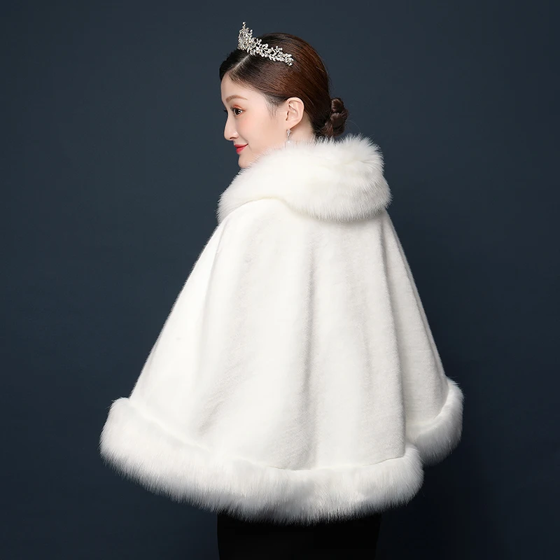 2019 Winter Wedding Cloak Bridal Faux Fur Wraps Warm shawls Outerwear Off White Red Gary Shrug Women Jacket Prom Free Size
2019 Winter Wedding Cloak Bridal Faux Fur Wraps Warm shawls Outerwear Off White Red Gary Shrug Women Jacket Prom Free Size