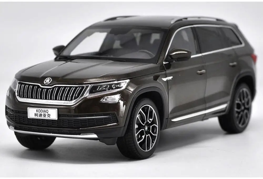 Коллекция коллекционных игрушечных моделей автомобилей 1/18 VW Volkswagen Skoda KODIAQ SUV Brown
Коллекция коллекционных игрушечных моделей автомобилей 1/18 VW Volkswagen Skoda KODIAQ SUV Brown